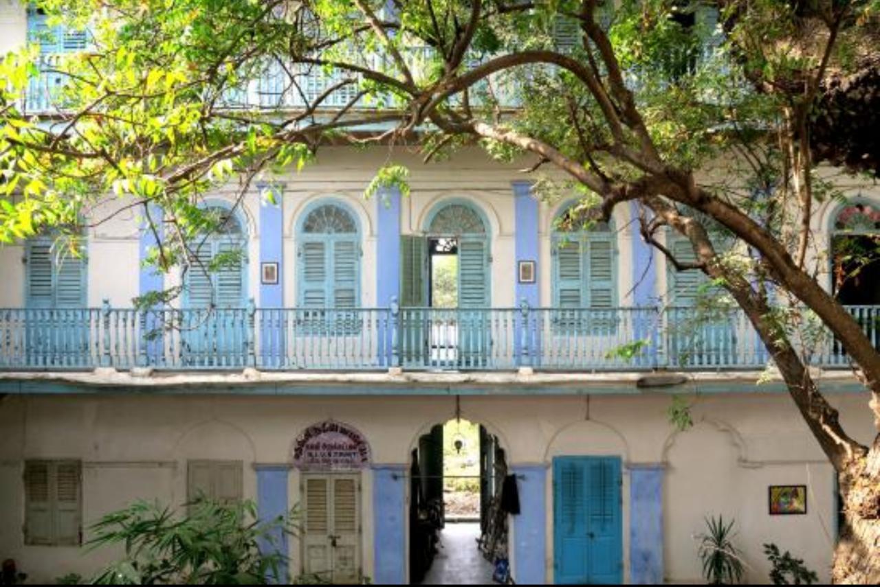 Broad Lands Hostel *
